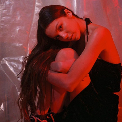 Olivia Rodrigo: Δες αποκλειστικές φωτογραφίες της με αφορμή το νέο single «déjà vu»