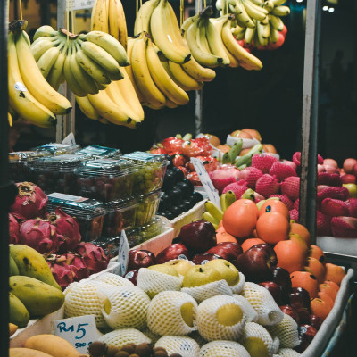 Η λίστα με τα πιο ψεκασμένα τρόφιμα για το 2021: Το Νο1 δεν θα σε ξαφνιάσει!