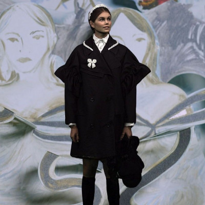 Kaia Gerber: Δέκα εμφανίσεις της που αποδεικνύουν ότι είναι fashion icon