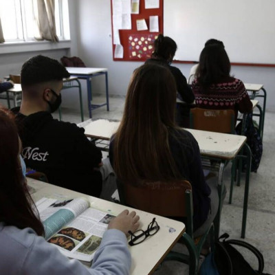 Σχολεία: «Πρεμιέρα» σήμερα για τα Λύκεια με 613 θετικούς μαθητές και καθηγητές