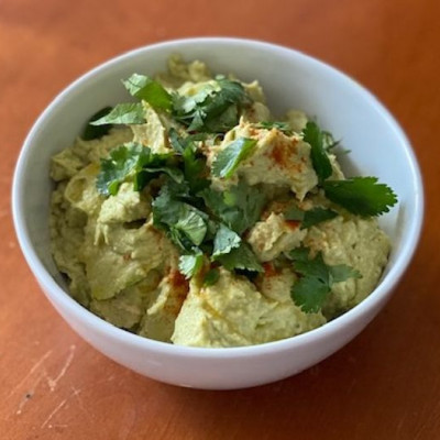 Συνταγή για μαγικό Avocado Hummus μέσα σε 5 λεπτά