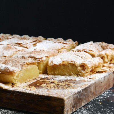 Άκης Πετρετζίκης: Νηστίσιμη μπουγάτσα