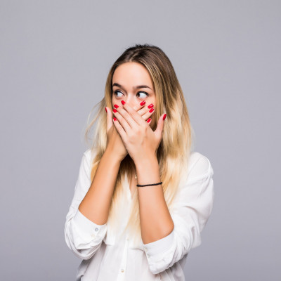 Σπυράκι VS έρπης στα χείλη: Εσύ ξέρεις να τα ξεχωρίζεις;