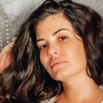 Μαρία Κορινθίου: Η κόρη της, Ισμήνη χορεύει μέσα στο αυτοκίνητο - Δείτε φώτο