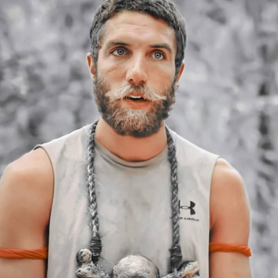 Χαμός στο Twitter με τον Κόρο του Survivor και τα κιλά που σήκωσε (photos)