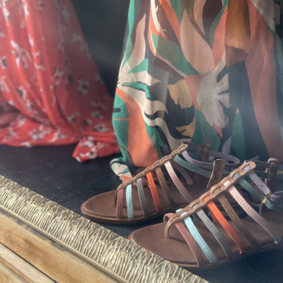 Ένα ελληνικό brand κατασκευάζει custom made παπούτσια που μπορείς να φοράς όλη μέρα