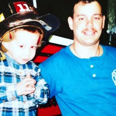 Δε φαντάζεσαι ποιος κωμικός είναι το αγοράκι της φωτογραφίας