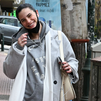 Xριστίνα Μπόμπα: Η νέα απίθανη causal εμφάνιση στον έβδομο μήνα της εγκυμοσύνης της