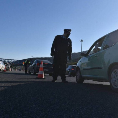 Μετακίνηση εκτός νομού: Μπλόκα παντού και έλεγχοι - Για ποιους επιτρέπεται