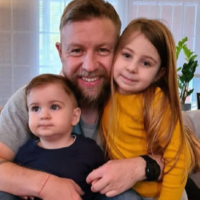 Γιάννης Βαρδής: Ο πιο τρυφερός μπαμπάς - Το υπέροχο βίντεο με τα παιδιά του