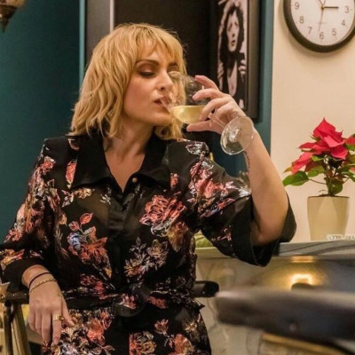 Ζουγανέλη: Το σπίτι της μοιάζει με… μικρή όμορφη πόλη! Στο σαλόνι έχει το δικό της μπαράκι