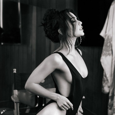 Μάντεψε ποια star έκανε το πιο εντυπωσιακό καρέ κούρεμα ever