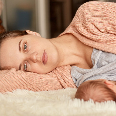 Οι μητέρες δεν χρειάζονται άλλες συμβουλές, ένα χέρι βοηθείας έχουν ανάγκη