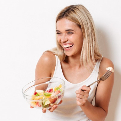 Οι τροφές που θα σε βοηθήσουν να επαναφέρεις τη σιλουέτα σου μετά το Πάσχα