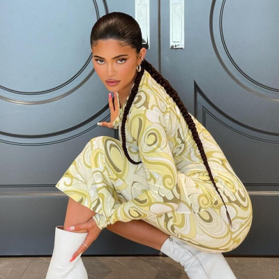 Είσαι μελαχρινή; Αυτά είναι τα χρώμα ρούχων που σε κολακεύουν