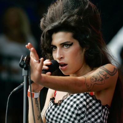 10 χρόνια χωρίς την Amy Winehouse! Προσωπικά της αντικείμενα σε δημοπρασία βγάζει η οικογένεια