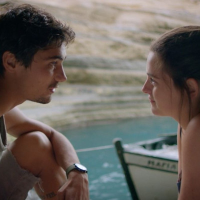 Με… «42°C» στην COSMOTE TV, εσύ θα βγεις αυτό το Σαββατοκύριακο;