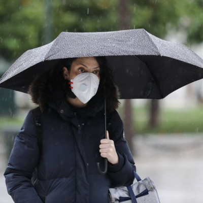 Καιρός: Μίνι κακοκαιρία με ισχυρές βροχές το Σαββατοκύριακο - Πέφτει η θερμοκρασία