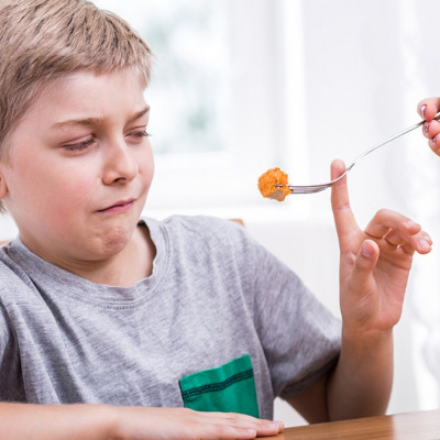 Πρέπει να κρύβετε λαχανικά μέσα στο φαγητό των παιδιών σας ή όχι;