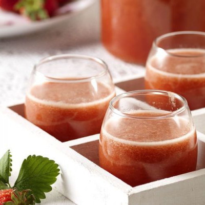 Άκης Πετρετζίκης: Σπιτική φραουλάδα