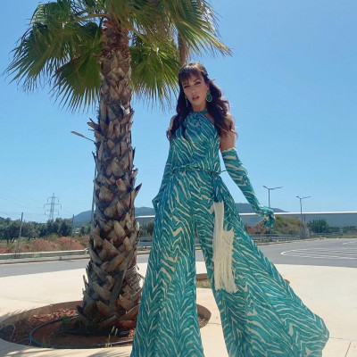 Η Κατερίνα Στικούδη μας βάζει από τώρα σε summer mood με τις εμφανίσεις της