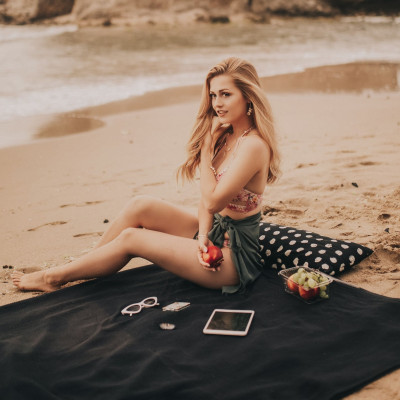 8 cool τρόποι να δέσεις το μαγιό σου στην παραλία