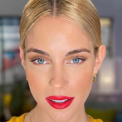 Δούκισσα Νομικού: Η πρωινή ρουτίνα ομορφιάς με τον Σάββα στα πόδια της