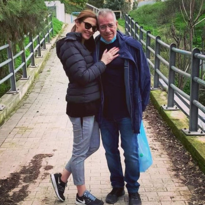 Φαίη Μαυραγάνη - Νίκος Μάνεσης: Η οικογενειακή φώτο με τα δυο παιδιά τους