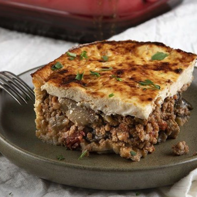 Άκης Πετρετζίκης: Μουσακάς express