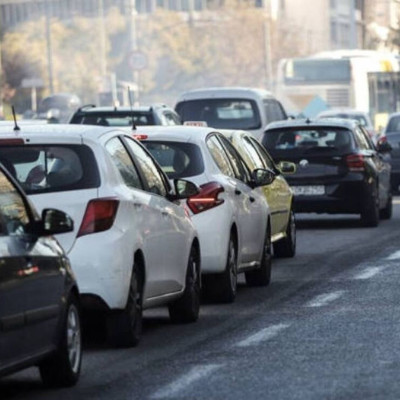 Κίνηση τώρα: Απίστευτο μποτιλιάρισμα στην Αθήνα - Ποιους δρόμους να αποφύγετε