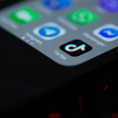 Ψάχνεις νέες τάσεις στο TikTok; Υπάρχει ένα compilation των πιο viral