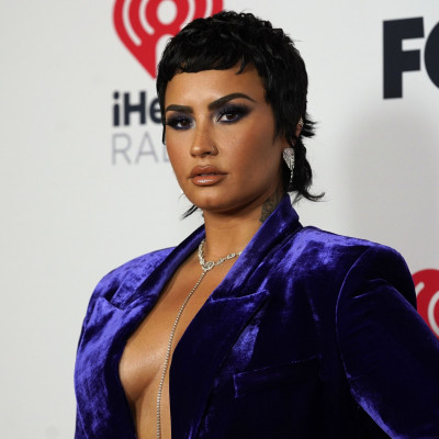 Mullet: Η Demi Lovato υιοθέτησε το πιο τολμηρό κούρεμα- Άλλος άνθρωπος!