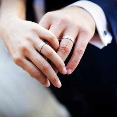 8 Λέξεις: Πρωταγωνίστρια της σειράς όρισε ημερομηνία γάμου!