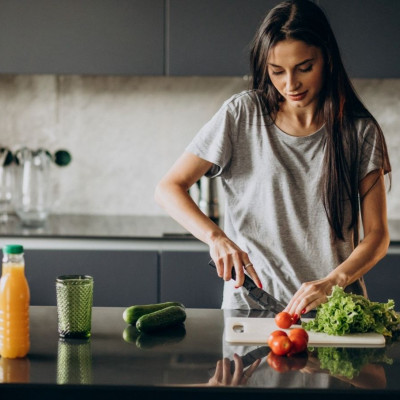 Οι τρεις λόγοι που «βάζουν στην κουζίνα» κάθε σύγχρονη γυναίκα