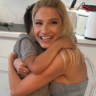 Φαίη Σκορδά: Δείτε τι ντύθηκε ο γιος της στο σπίτι