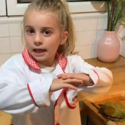 Στην κουζίνα της Μαλένας: Συνταγή για τα ντολμαδάκια της γιαγιάς Τασούλας (vid)