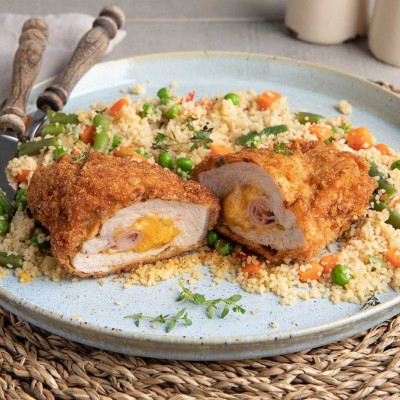 Άκης Πετρετζίκης: Χοιρινό Cordon Bleu με λαχανικά