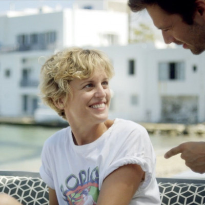 Denise Gough: «Στην Ελλάδα ερωτεύομαι τον εαυτό μου»