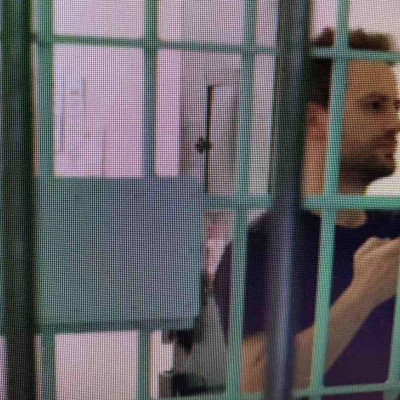 Γλυκά Νερά: Νέες φωτογραφίες του Μπάμπη Αναγνωστόπουλου μέσα από τη φυλακή