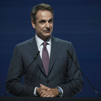 Μητσοτάκης: 150 ευρώ με προπληρωμένη κάρτα στους νέους 18-25 ετών με την πρώτη δόση του εμβολίου