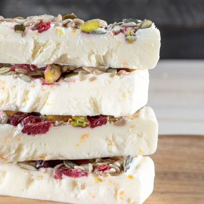 Άκης Πετρετζίκης: Μπάρες frozen yogurt