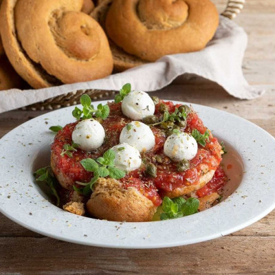 Άκης Πετρετζίκης: Κριθαροκουλούρες