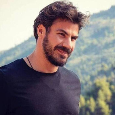 Άκης Πετρετζίκης: Δημοσίευσε την πρώτη φώτο της συντρόφου του με φουσκωμένη κοιλίτσα!