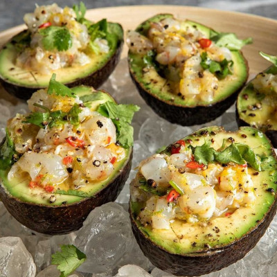 Άκης Πετρετζίκης: Γαρίδες ceviche