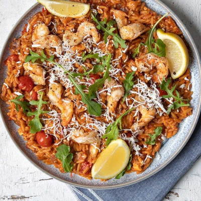 Άκης Πετρετζίκης: Γιουβέτσι με γαρίδες