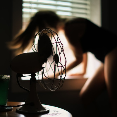 Χωρίς air-condition στον καύσωνα; 4 κόλπα για να δροσιστείς