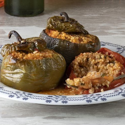 Άκης Πετρετζίκης: Γεμιστά θαλασσινών με πλιγούρι