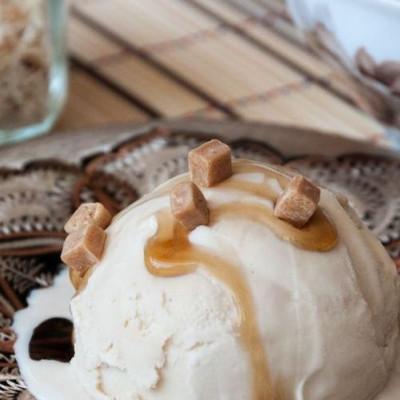 Άκης Πετρετζίκης: Παγωτό dulce de leche