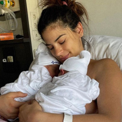 Χριστίνα Μπόμπα: Έτσι είναι το κορμί της 12 μέρες μετά τη γέννα - Δείτε πόσα κιλά έχασε!