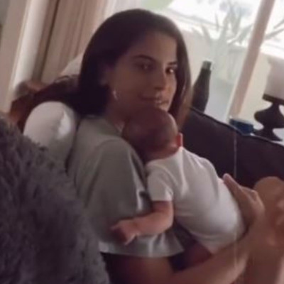 Χριστίνα Μπόμπα: Ενίσχυση για τις διδυμούλες - Δείτε ποιος τη βοηθά